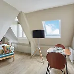 Charming Center Of Le Marais By Prestige